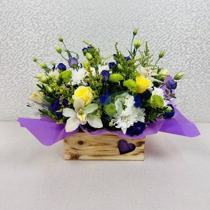 Композиция из ярких цветов Иллюзия